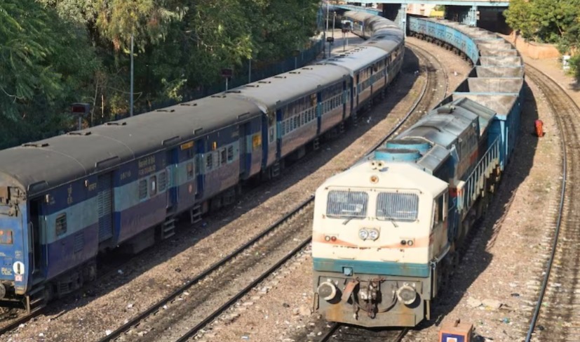 দক্ষিণ পূর্ব ডিভিশনে বাতিল ৩২ টি ট্রেন, ভোগান্তির আশঙ্কা নিত্যযাত্রীদের