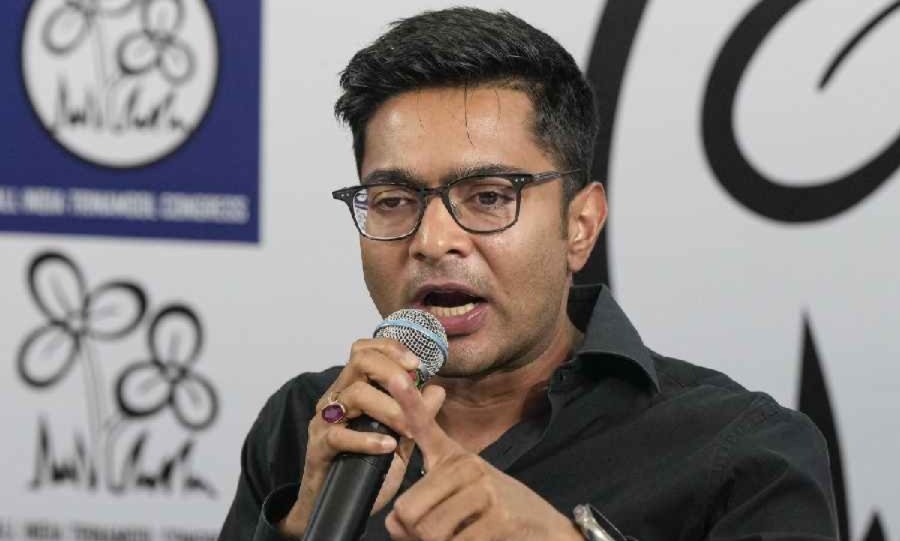 “কমিশনের সঙ্গে তৃণমূল সাংসদদের বৈঠক লাইভ টেলিকাস্ট হোক”, দাবি অভিষেকের