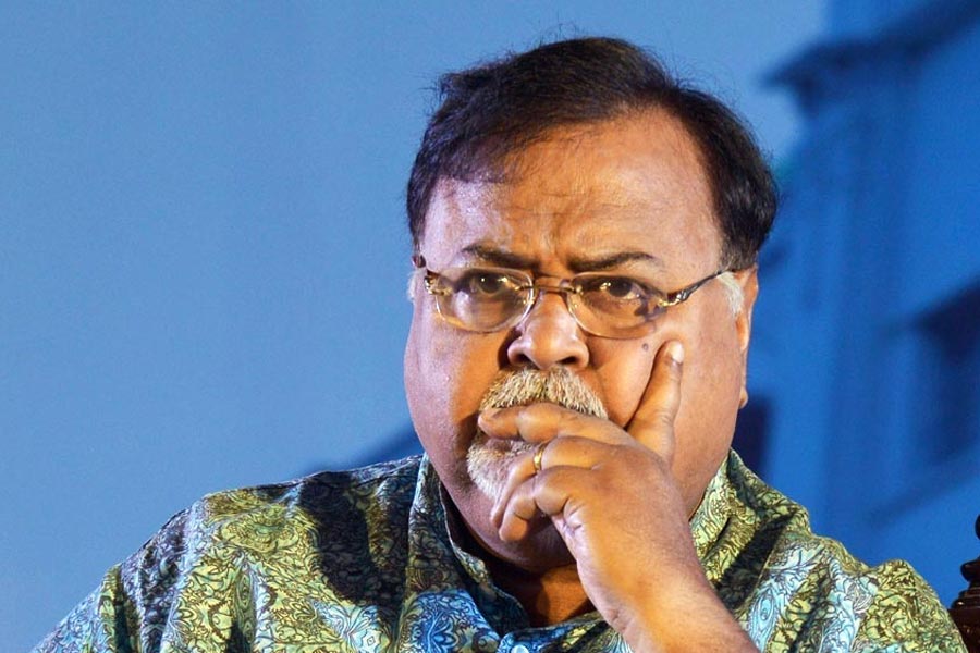 জামিন নিয়ে বাড়িতে বসে থাকবে তা মেনে নেওয়া যাবে না ,আদালতে পার্থের অনুপস্থিতি নিয়ে রুষ্ট বিচারক