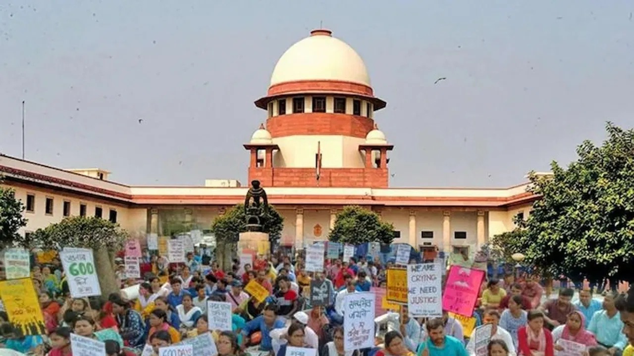 SSC ইস্যুতে বড় সিদ্ধান্ত , শিক্ষক নিয়োগ সম্পর্কিত যাবতীয় মামলা হাইকোর্টে পাঠাল সুপ্রিম কোর্ট