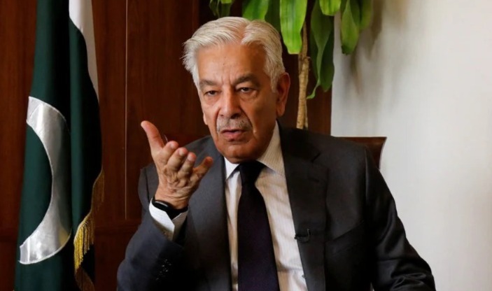 “বিশ্বাসের অযোগ্য আফগানরা”, দাবি পাক প্রতিরক্ষামন্ত্রীর