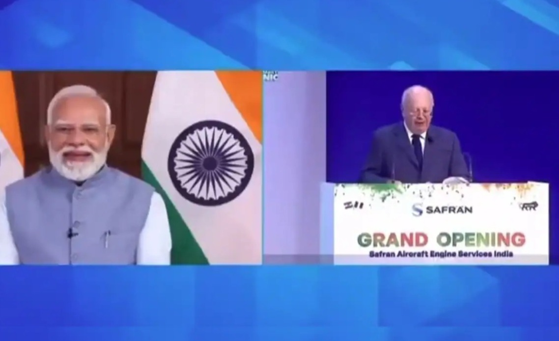 “আমার জন্ম ভারতে, আমিও মেড ইন ইন্ডিয়া”, ফরাসি শিল্পপতির কথা শুনে হেসে লুটোপুটি খেলেন মোদি