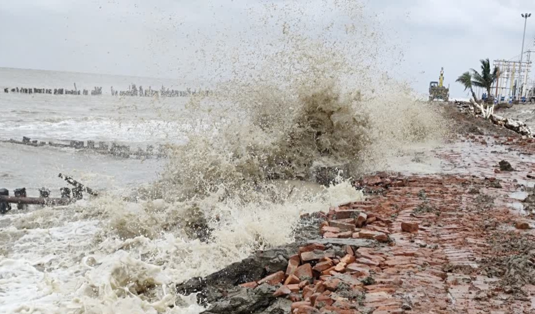 বৃহস্পতিতেই আছড়ে পড়বে ‘সেনিয়ার’, মৎস্যজীবীদের সতর্কবার্তা