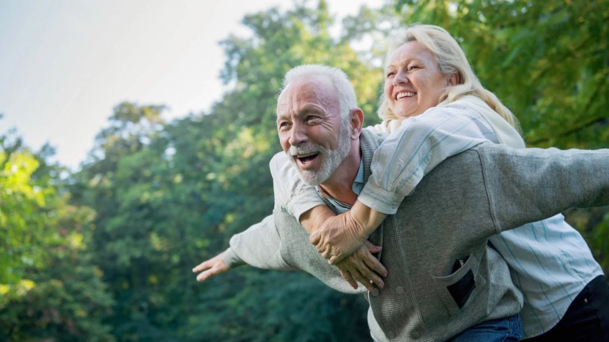 সব থেকে বেশি বছর বাঁচে এই দেশের মানুষ , তালিকায় কত নম্বরে আছে ভারতের নাম ?