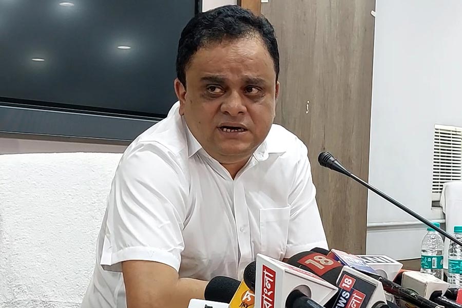 স্বচ্ছতায় আমরা সেরা , SSC নতুন নিয়োগ প্রক্রিয়ার জটিলতার মাঝেই সাফাই শিক্ষামন্ত্রীর