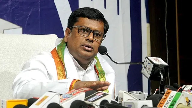 অভিষেকের গড়ে বিক্ষোভের মুখে সুকান্ত , কেন্দ্রীয় প্রতিমন্ত্রীকে ঘিরে গো ব্যাক স্লোগান