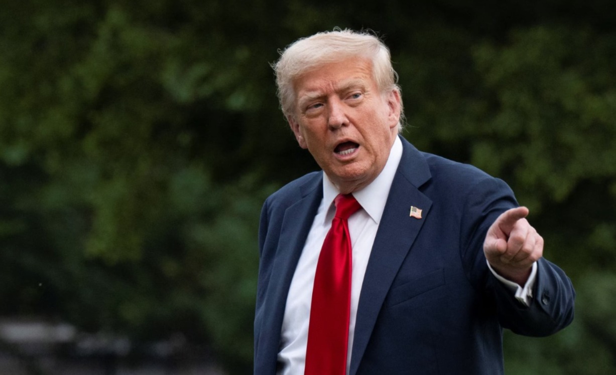 তৃতীয় বিশ্বের দেশগুলি থেকে অভিবাসন সম্পূর্ণ বন্ধ! বড়সড় ঘোষণা ট্রাম্প প্রশাসনের