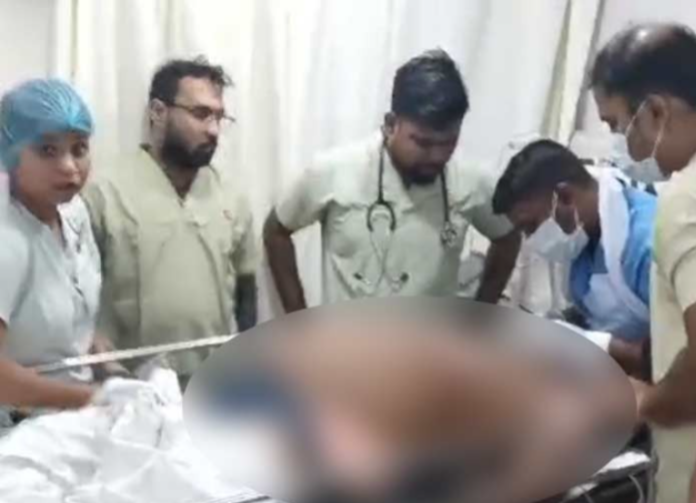 বিয়েবাড়ি থেকে ফেরার পথে হামলা , বেলুড়ে গুলিবিদ্ধ তৃণমূল পঞ্চায়েত প্রধান