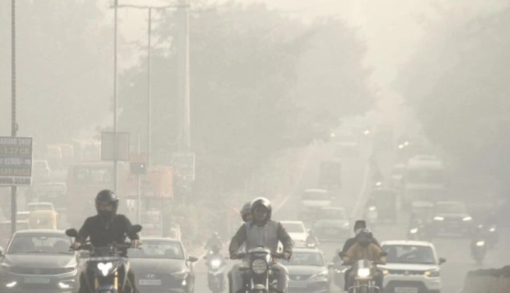 ‘খুব উদ্বেগজনক’ রাজধানীর দূষণ, সিঁদুরে মেঘ দেখছে দিল্লিবাসী