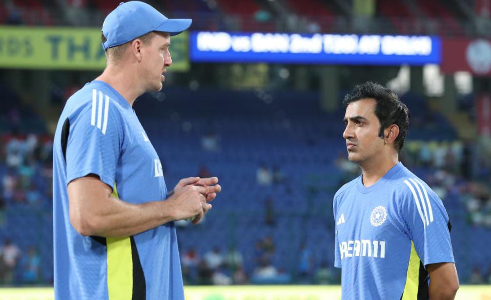 দল নির্বাচন আমার কাজ নয় , গম্ভীরের ঘাড়ে বন্দুক রাখলেন বোলিং কোচ মর্কেল