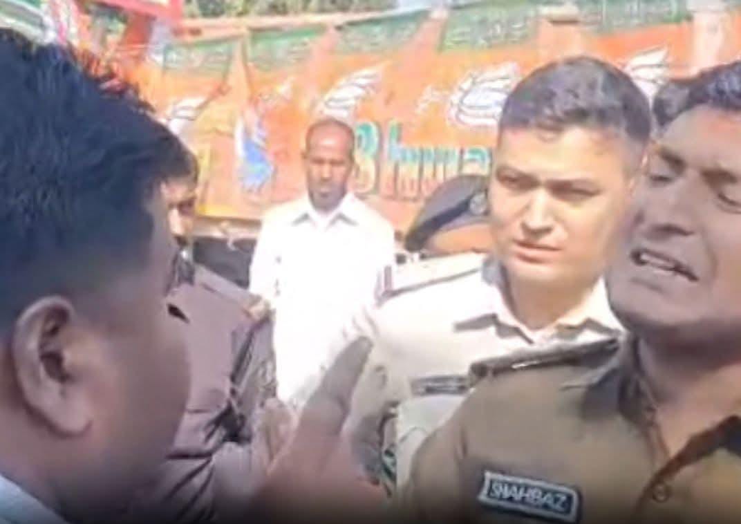 আপনার বাপের জমিদারি নাকি? চ্যাংড়াবান্ধায় শুভেন্দুর সভার আগে বিজেপি - পুলিশের সংঘর্ষে উত্তপ্ত এলাকা