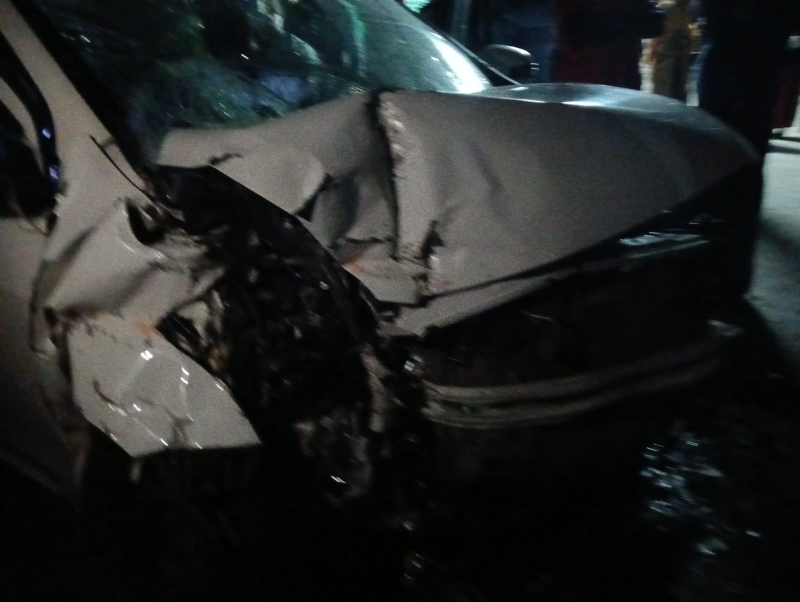 গভীর রাতে দুধর্ষ সংঘর্ষ , কেঁপে উঠল মনসাতলা