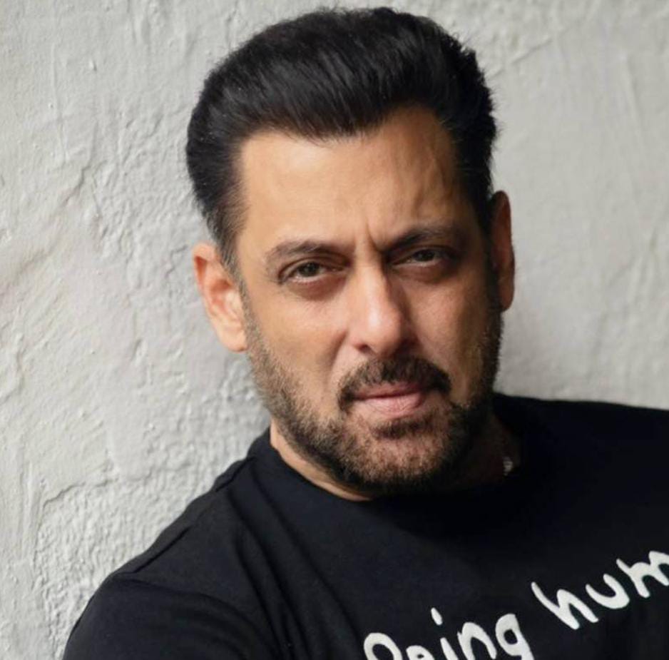 পান মশলার বিজ্ঞাপনের দায়ে আইনি বিপাকে , সাফাই সালমানের