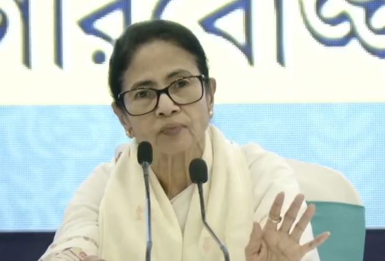 এটা নিয়ে কোন চালাকি চলবে না , উন্নয়নের পাঁচালি নিয়ে অপপ্রচারে কড়া বার্তা মুখ্যমন্ত্রীর