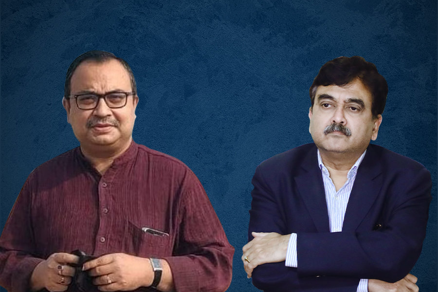 শকুনেরা প্রকাশ্যে ক্ষমা চান , প্রাথমিকের রায় নিয়ে অভিজিৎকে নিশানা কুণালের