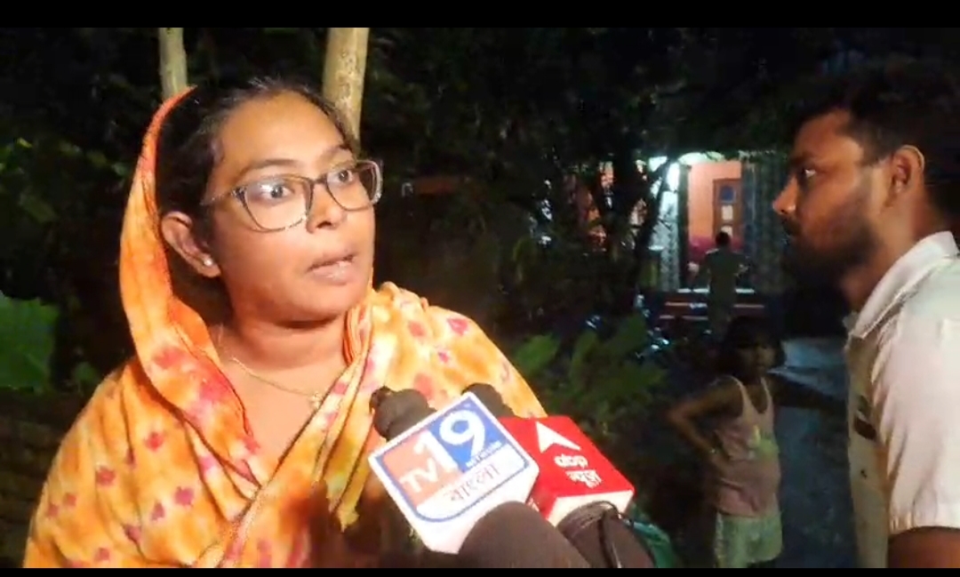 প্রতিশোধ নিতে নাবালিকাকে দিয়ে ধর্ষণের মামলা , পাল্টা মিথ্যে অভিযোগে উত্তাল মধ্যমগ্রাম