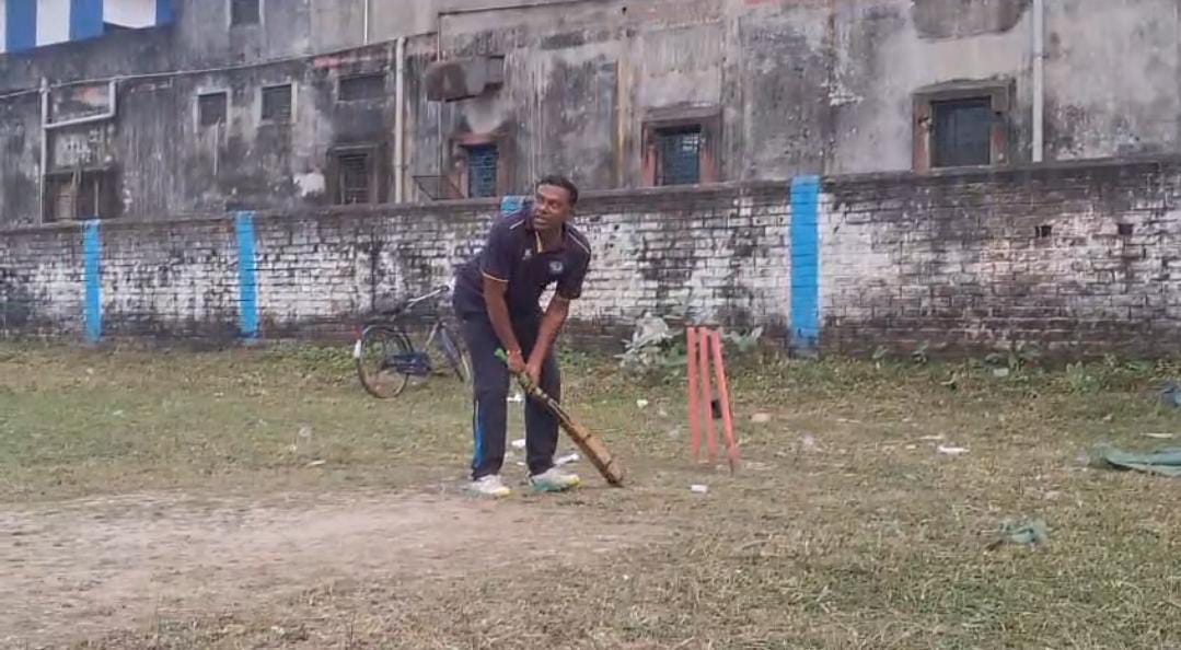 আধপেটা খেয়ে জাতীয় দলের চাকরির আশায় প্রতিবন্ধী ক্রিকেটার , ভারতের জার্সিতে খেলেছেন ১২ টি ম্যাচ