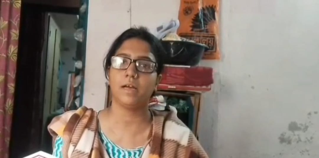 পঞ্চায়েতের সালিশি সভায় মারণ হুমকি , সিঙ্গুরের যুবতীর বিস্ফোরক অভিযোগে তোলপাড়