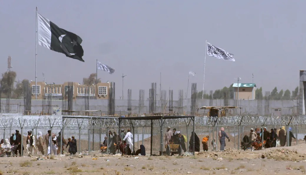 যুদ্ধবিরতি নীতি লঙ্ঘন! ফের উত্তপ্ত পাকিস্তান-আফগানিস্তান সীমান্ত