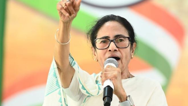 নিরপেক্ষ হলে যেতাম, ওটা বিজেপির অনুষ্ঠান ,গীতাপাঠে অনুপস্থিতি নিয়ে সাফ জবাব মুখ্যমন্ত্রীর