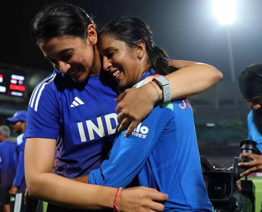 স্মৃতির পর রিচা জেমাইমা , বিয়ে ভাঙতেই হুড়মুড়িয়ে কমছে পলাশের ইন্সটা ফলোয়ার