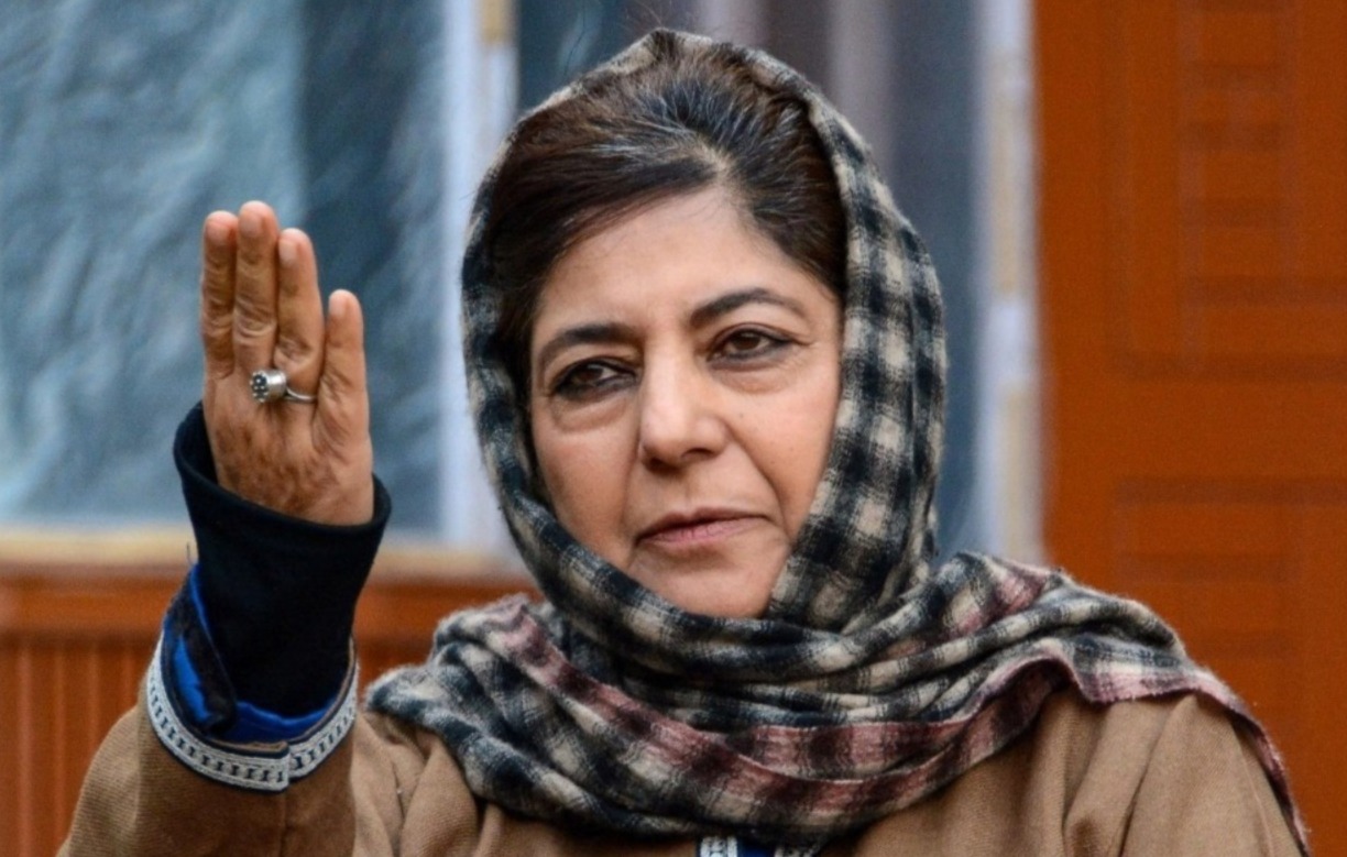 “ইন্ডিগোর যাত্রীদের অসহায় অবস্থার পরও বন্দে মাতরম নিয়ে ব্যস্ত মোদি”, কটাক্ষ মেহবুবা মুফতির