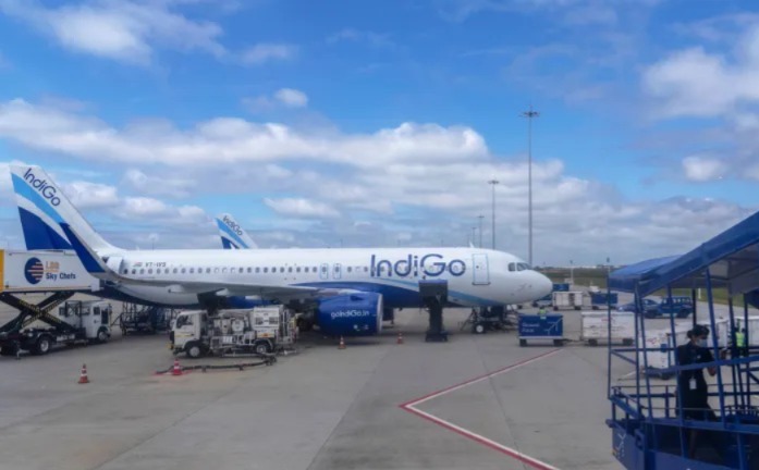 টানা ৮ দিন ধরে বিমান বিভ্রাট-যাত্রী ভোগান্তি, ইন্ডিগোর বিরুদ্ধে কড়া পদক্ষেপের পথে কেন্দ্র
