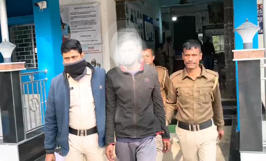 নদীর তীর থেকে বলি চুরি , গ্রেফতার কারিফুল হোসেন