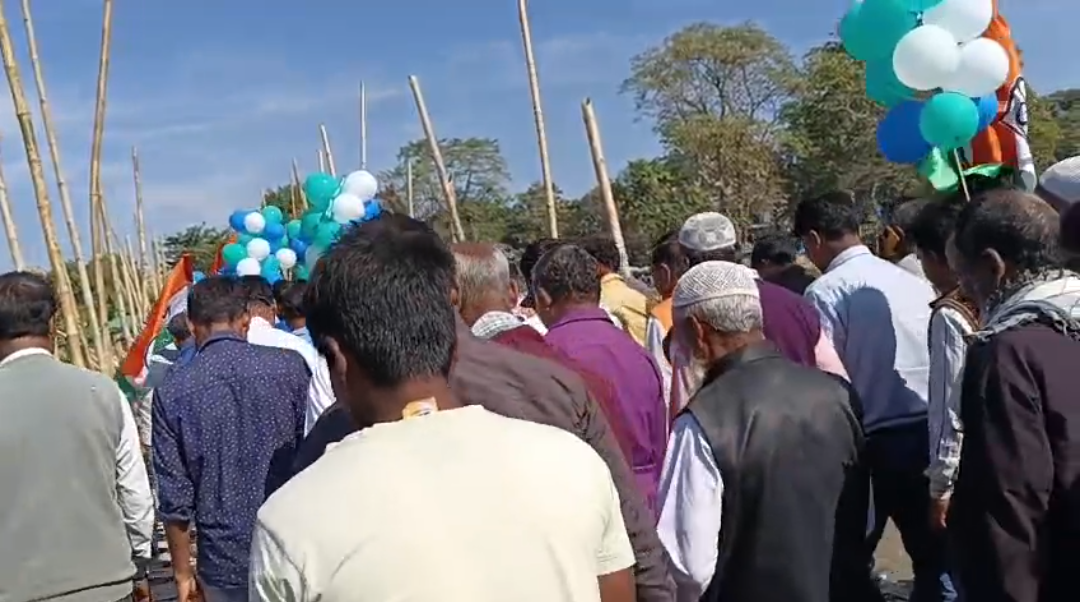 মুখ্যমন্ত্রীর সভা ঘিরে রাসমেলা ময়দানে জনজোয়ার , হাসি ফুটলো বিক্রেতারদের মুখে