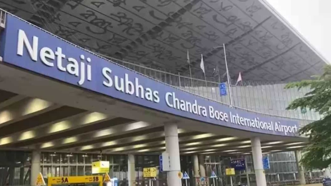 দেশজুড়ে বিঘ্নিত ইন্ডিগোর পরিষেবা, কলকাতা বিমানবন্দর পরিদর্শনে কেন্দ্রীয় আধিকারিক