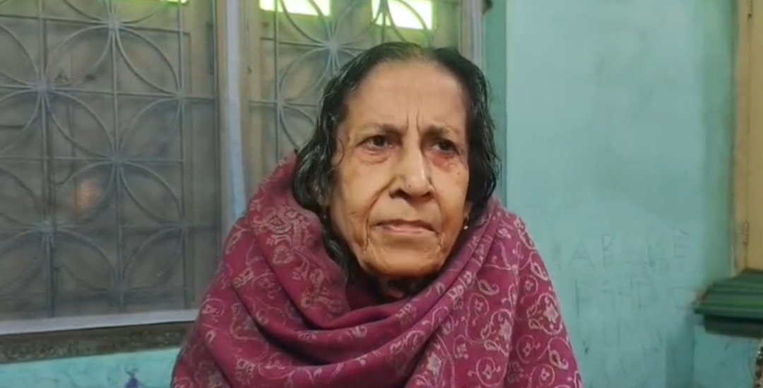 শিক্ষকার বাড়ি ঢুকে মুখ বেঁধে দুঃসাহসিক ডাকাতি , আতঙ্কে চন্দনগরের মানুষ