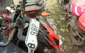 শীতের ভোরে ইএম বাইপাসে মর্মান্তিক দুর্ঘটনা , হেলমেটহীন যুবকের মৃত্যু