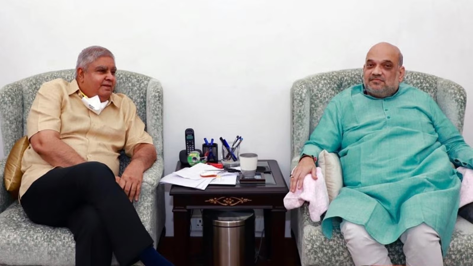 নিরুদ্দেশ ধনকড়! “অসুস্থতার জন্য ইস্তফা”, পদত্যাগ নিয়ে বিরোধীদের জবাব শাহের