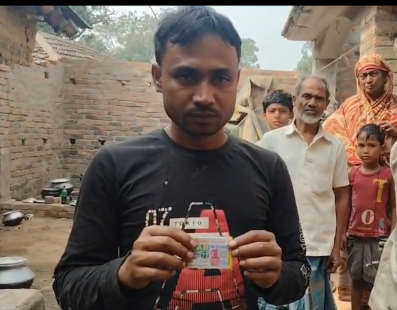 লটারীর টিকিটে ভাগ্য ফিরল লরি চালকের , মুহূর্তেই কোটিপতি নেজারুল শেখ