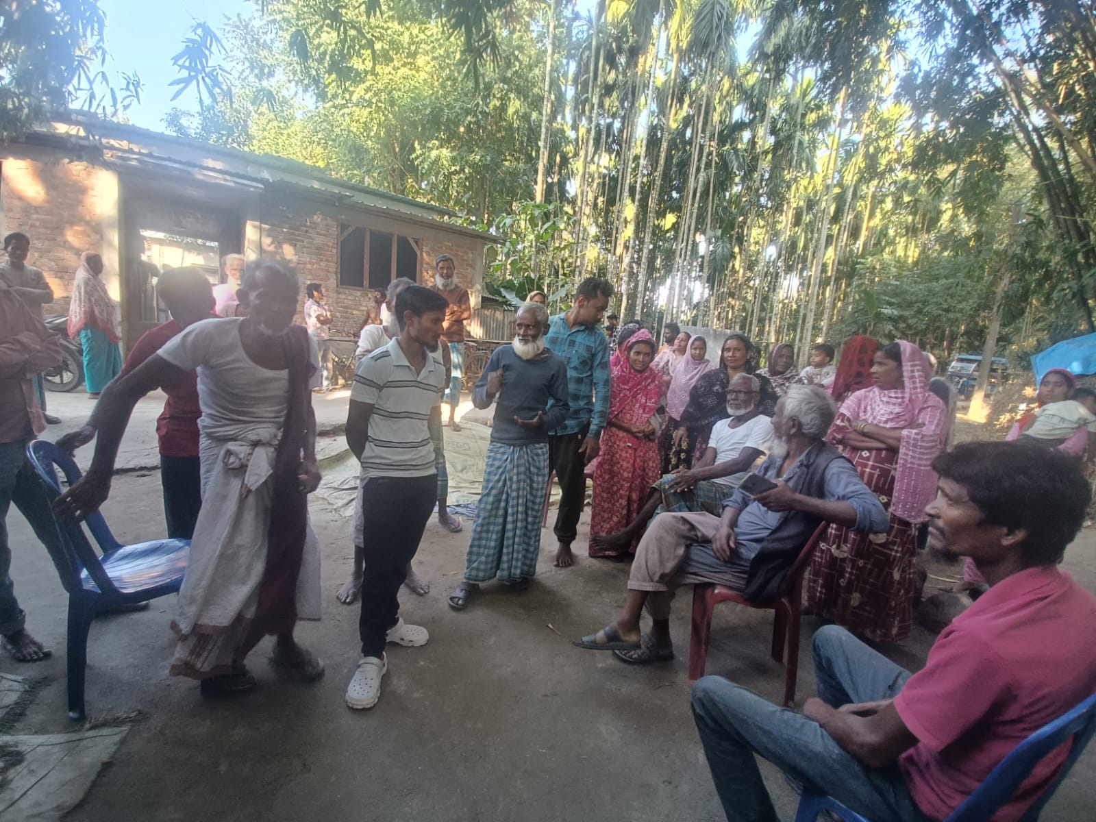 সরকারি সাহায্যের নাম করে তোলাবাজি , লাগামহীন দুর্নীতির অভিযোগ আফতারুদ্দিন মিঞার বিরূদ্ধে