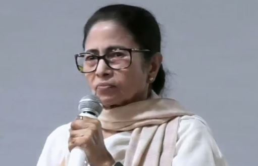 বিজেপির দু কান কাটা , বাংলার মহাপুরুষ অপমান ইস্যুতে কেন্দ্রকে বেলাগাম আক্রমণ মমতার