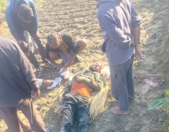 চলন্ত ট্রেন থেকে পরে গুরুতর আহত এক , শোরগোল মেখলিগঞ্জে