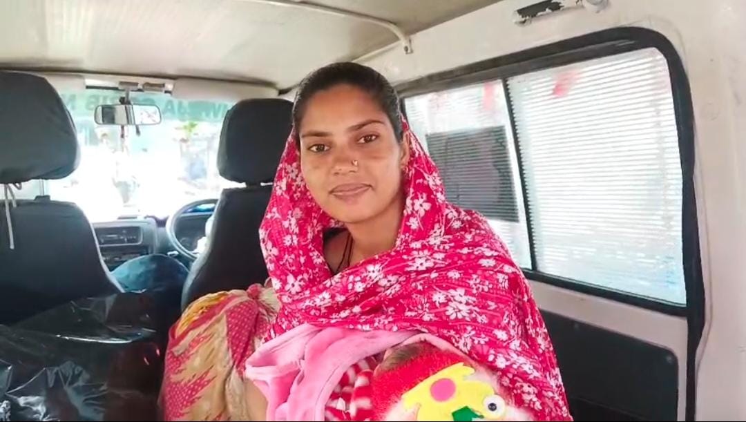 ঘরে এলো লক্ষী ! কন্যা সন্তানের জন্মকে ঘিরে আনন্দের জোয়ারে ভাসলো পরিবার