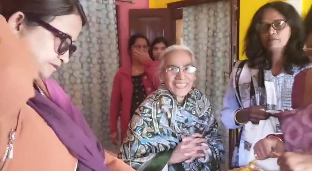 শিলিগুড়ি মেয়রের মানবিক উদ্যোগ , ওয়ার্ডের প্রবীণ নাগরিকদের বিশেষ সংবর্ধনা