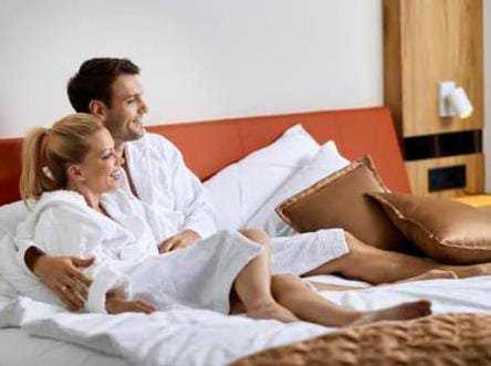 সঙ্গীকে নিয়ে একান্তে সময় কাটানো এখন আরও নিরাপদ , OYO সংস্থার নিয়মে বিরাট বদল