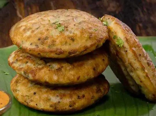 সকালের টিফিনে বানিয়ে ফেলুন বান দোসা