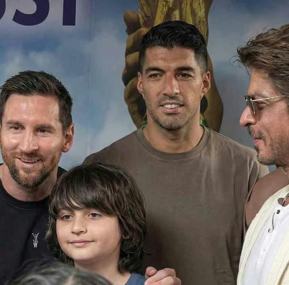 ফুটবল জাদুকরের সঙ্গে হোটেলেই সাক্ষাৎ শাহরুখের , বেশ কিছুক্ষণ চলল কুশল বিনিময়