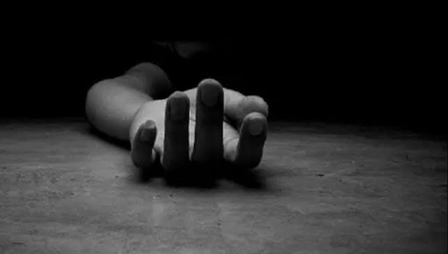 মা সহ দুই পুত্রের রহস্যজনক মৃত্যু , পাশে সুইসাইড নোট , তদন্ত শুরু পুলিশের