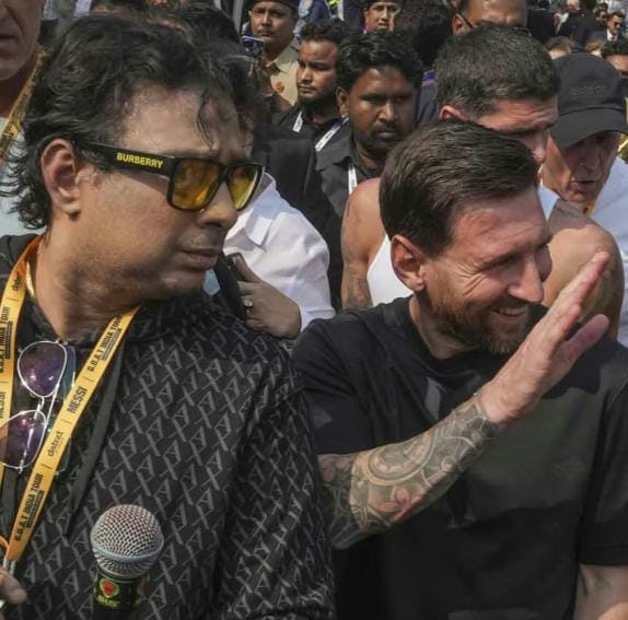 যুবভারতীকাণ্ডে নয়া মোড় , চিটিংবাজ শতদ্রুকে ১৪ দিনের পুলিশি হেফাজতের নির্দেশ আদালতের