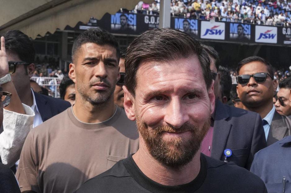 আমন্ত্রণ জানিয়ে সুয়ারেজকে চরম অপমান , যুবভারতীতে বিশ্বমানের স্ট্রাইকারকে পরিচয় দিল না শতদ্রু