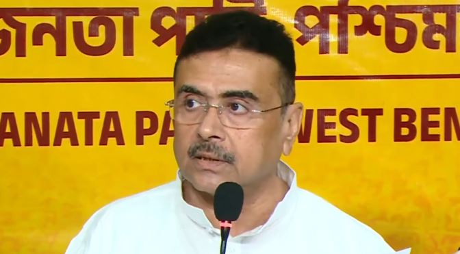 ১৫ বছরে প্রথম মমতা গাড়ি ঘুরিয়ে পালিয়েছে , মেসি কান্ডে মুখ্যমন্ত্রীকে বেলাগাম কটাক্ষ শুভেন্দুর