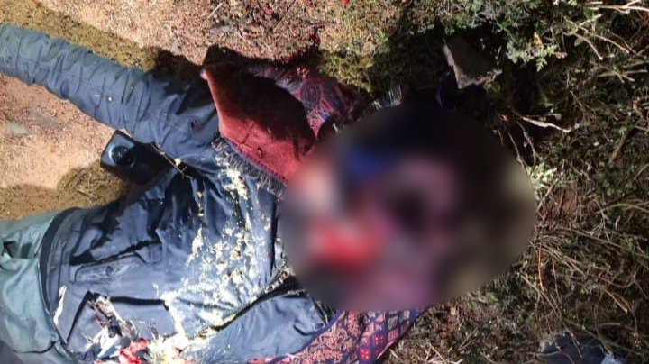 পুরনো শত্রুতা , ধারালো অস্ত্র দিয়ে  তৃণমূল নেতাকে কুপিয়ে খুন