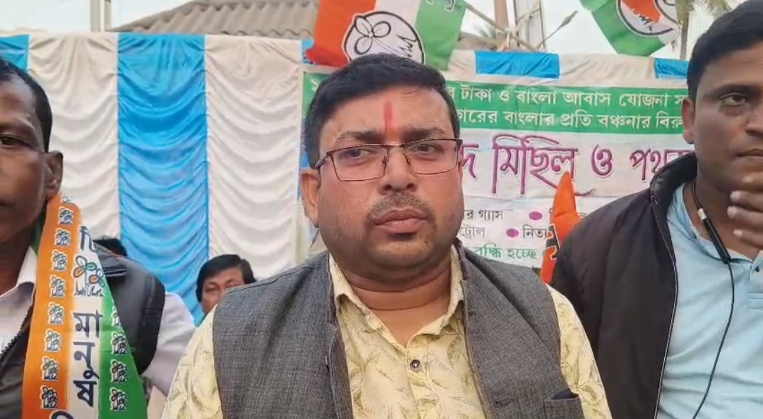 বিরোধীদের অস্তিত্ব রাখবো না , নির্বাচন ঘনিয়ে আসতেই হুঙ্কার তৃণমূল নেতার