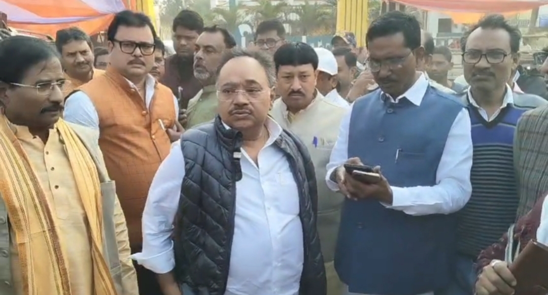 গলির টেনিস বলও খেলেনি সে নাকি ক্রীড়ামন্ত্রী , অরূপকে চাঁচাছোলা আক্রমণ শমীকের