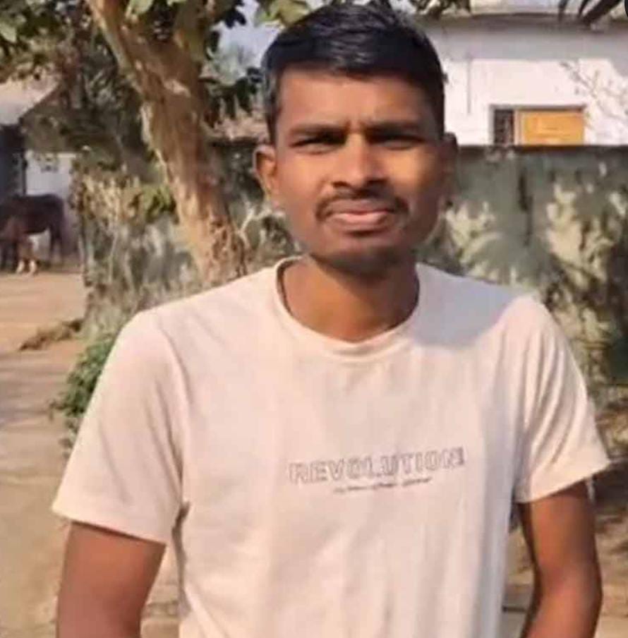 ১ লক্ষের সুদ ৭৪ লক্ষ , কিডনি বিক্রি করে মহাজনদের মুখে টাকা ছুঁড়ে মারলেন কৃষক